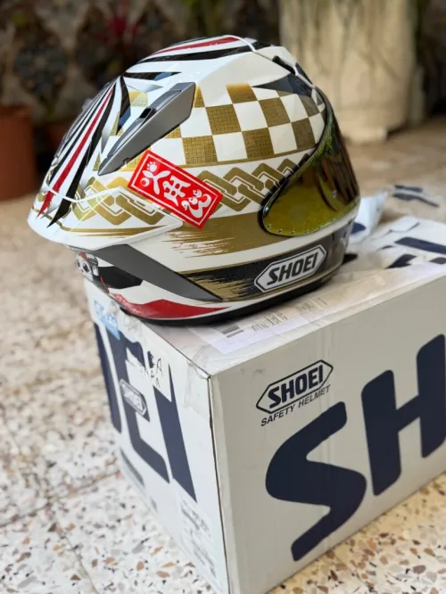 Casque Shoei motegi 4 comme neuf 