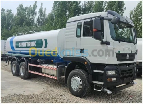 HOWO SINOTRUK CAMION CITERNE A EAU 2025