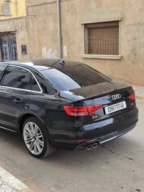 Audi A4 2017 S Line +