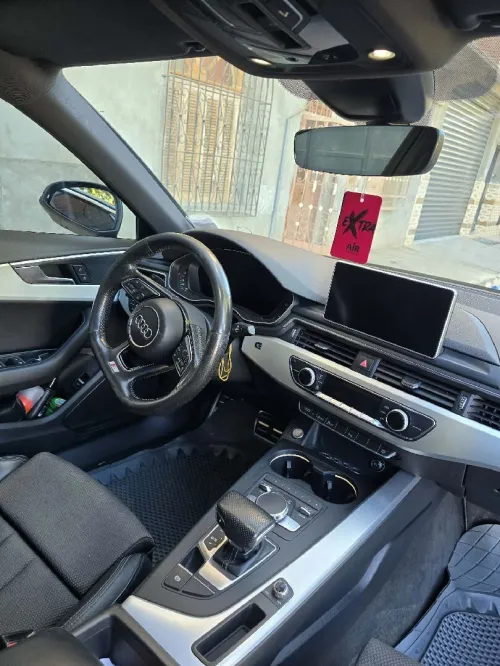 Audi A4 2017 S Line +