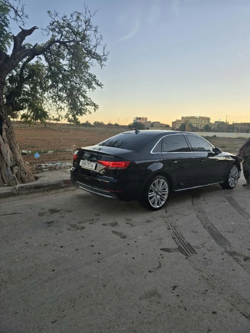 Audi A4 2017 S Line +