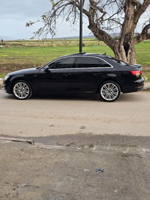 Audi A4 2017 S Line +