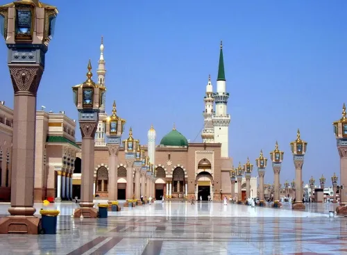 عمرة سبتمبر  يوم مع الخطوط السعودية فندق إيلاف أجياد ب 209.000 دج