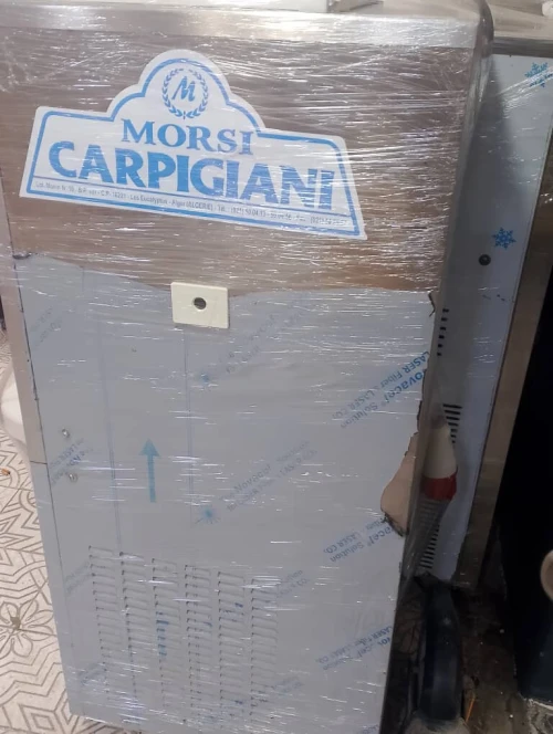 2 machineS  glace carpigiani
