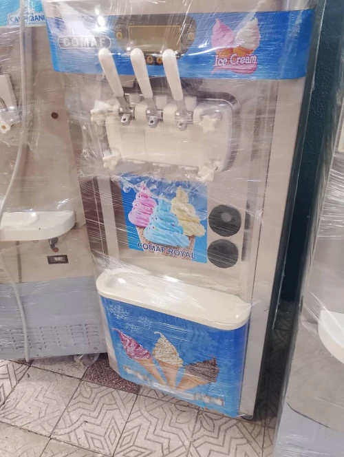 2 machineS  glace carpigiani