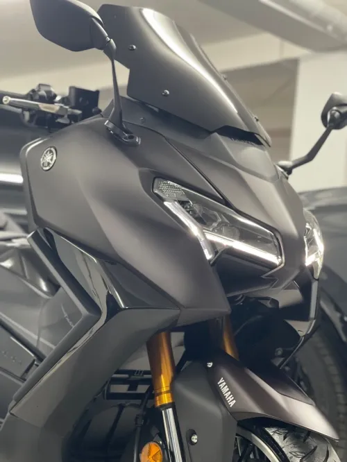 Yamaha Tmax Tech max Dark magma 2025