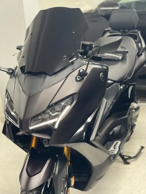 Yamaha Tmax Tech max Dark magma 2025