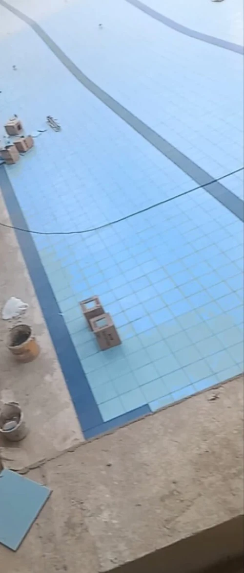 Revêtement pour piscine et sanitaires....