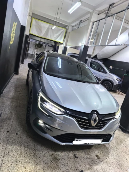 Renault Megane 4  2023 Itens