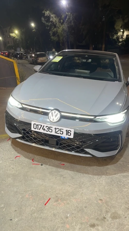 Volkswagen Golf 8 2025 R-Line