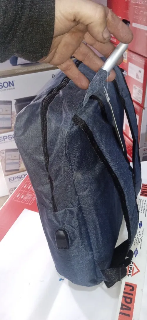 SACOSHE POUR LAPTOP ET SAC A DOS