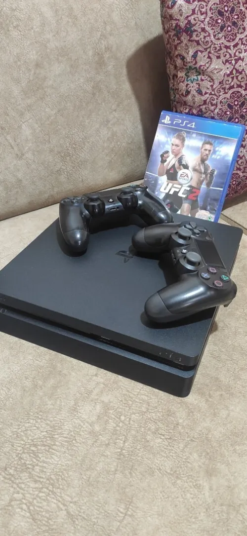 PlayStation 4 slim 500 GB / Online 