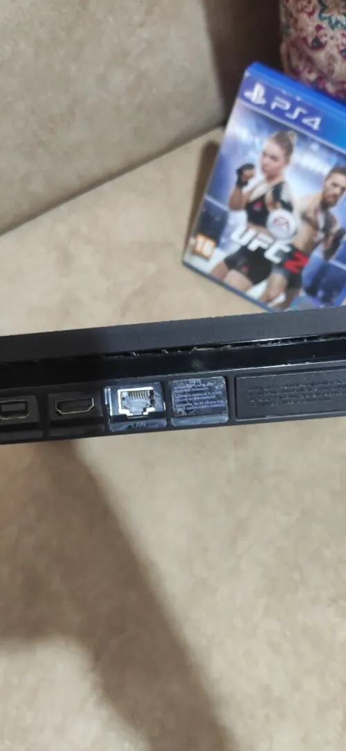 PlayStation 4 slim 500 GB / Online 
