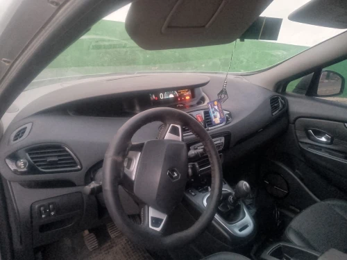 Renault Scenic 2011 Bosse