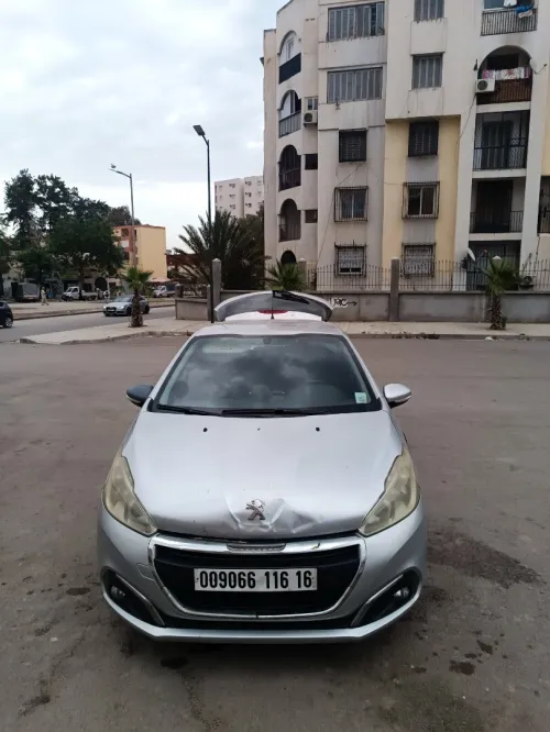 Peugeot 208 2016 Allure Facelift