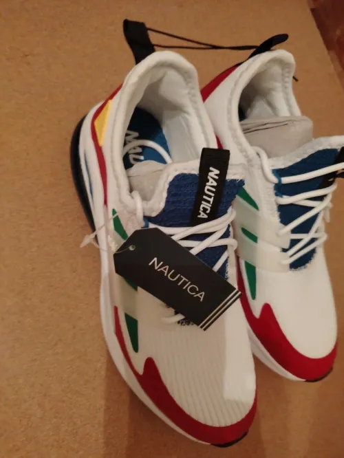 Nautica