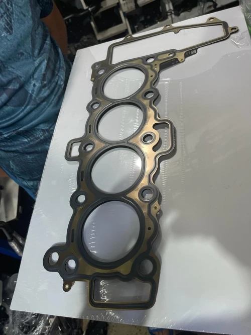 Vend bielle et vilebrequin cousine piston pompe a l'huile joint spi  neuf range velar 