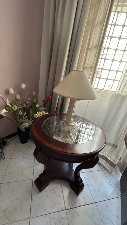 Table de decoration pour salon tres chic