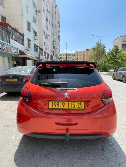 Peugeot 208 2015 Allure Facelift