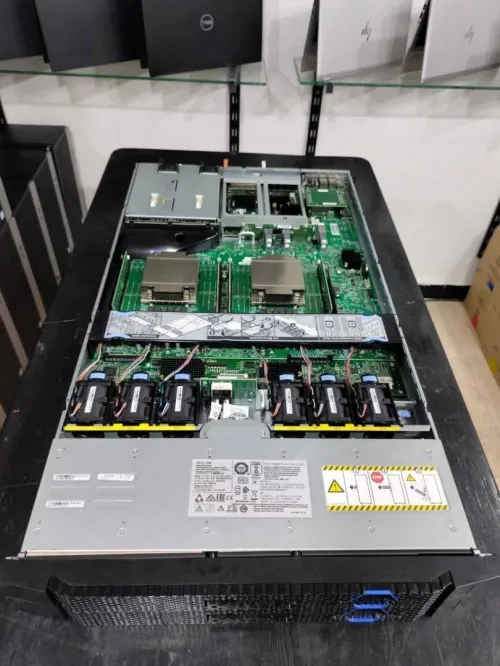 Server Dell EMC  RecoverPoint 2 Processeur Intel Xeon E5-2620 v3 @ 2,40 GHz 12 cœurspp000