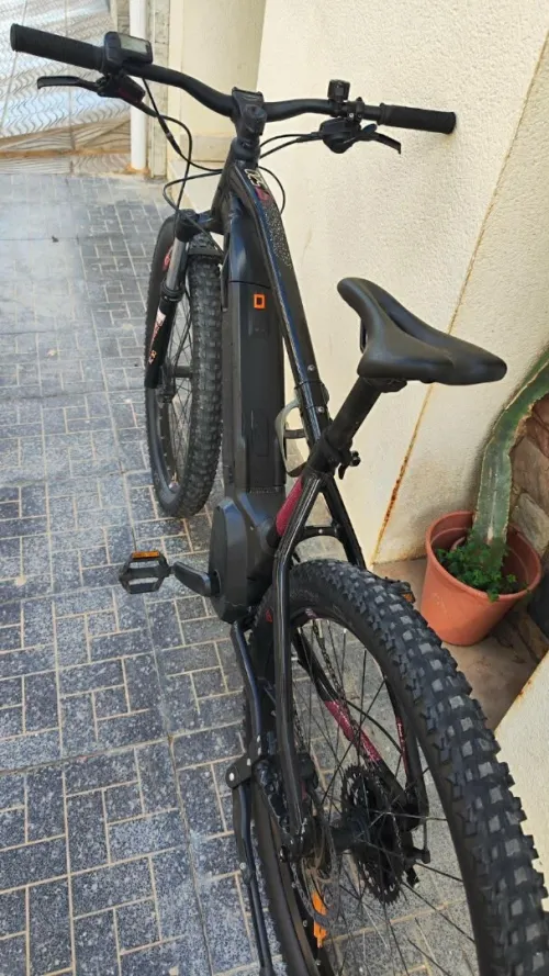 Vende vtt électrique presque neuf Rockrider st520e