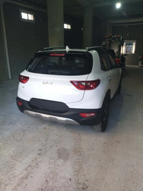 Kia KX1 2025 Toit ouvrant, barres de toit, jantes alliage ....