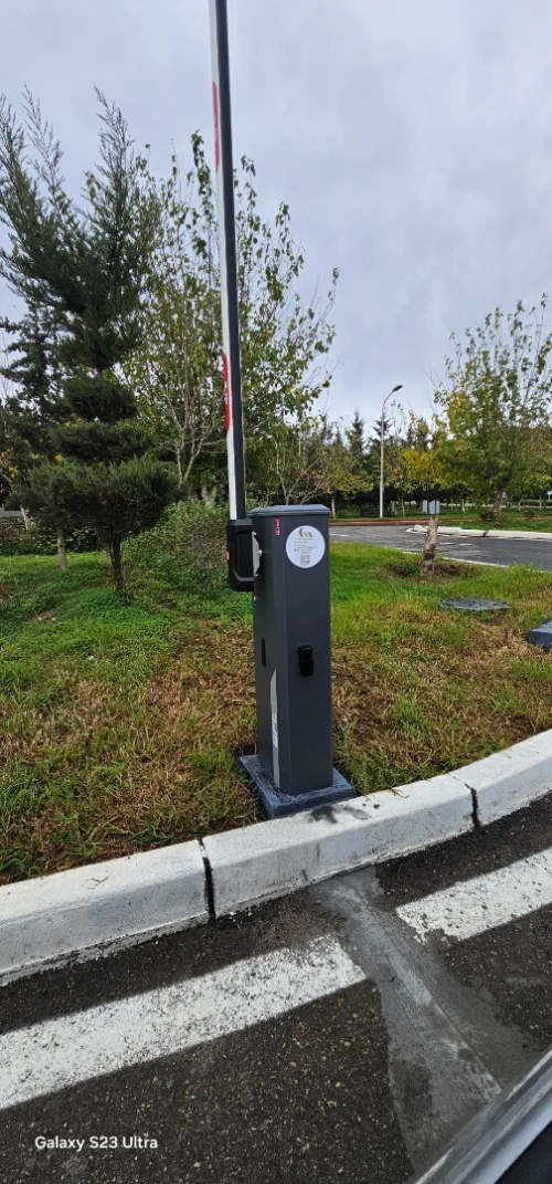 Barrière automatique parking & site industriel