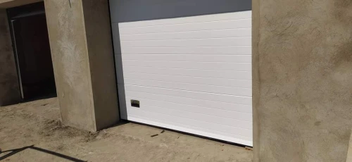 Porte sectionnelle / portail automatique