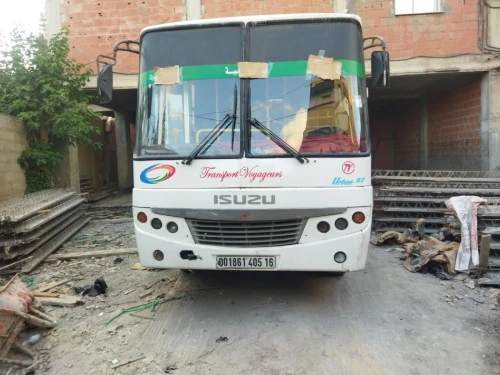 Isuzu Urban 27 2005