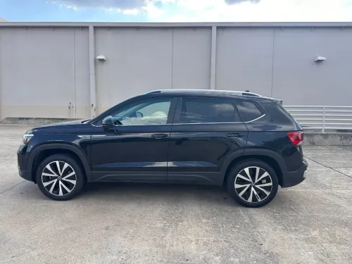 Volkswagen Taos 2024 SE Black 