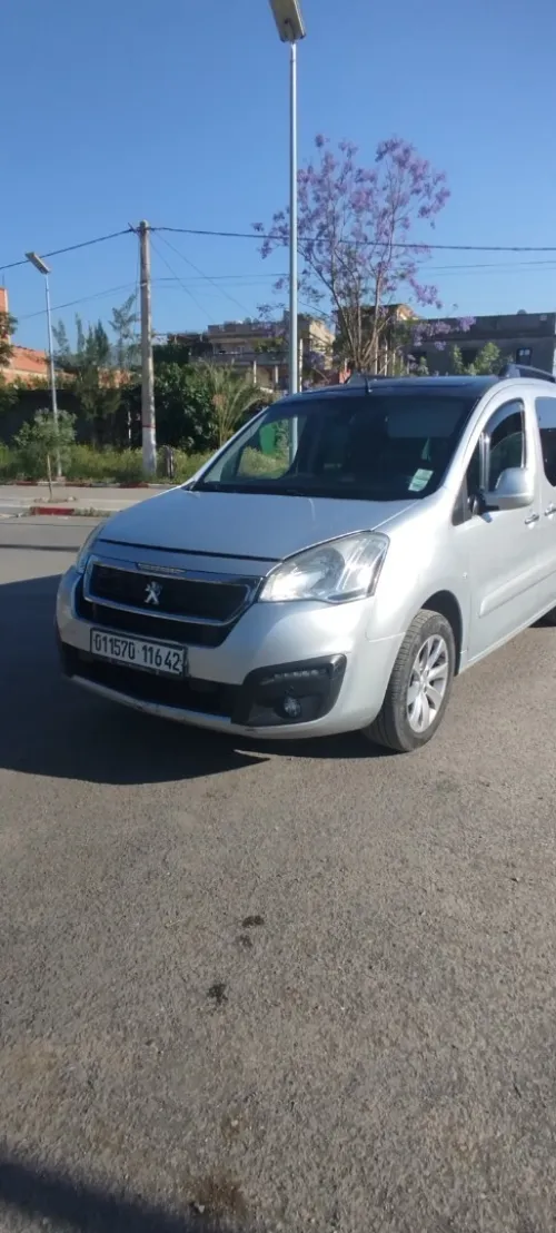Peugeot Partner 2016 Tepee Allure 