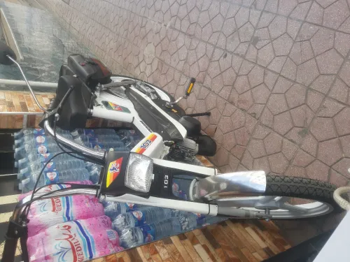 Peugot 103 mvl 2025