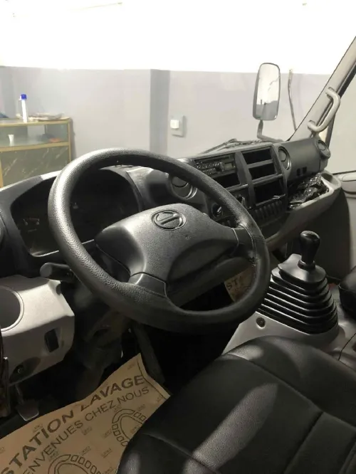 Hino Hino300 2014