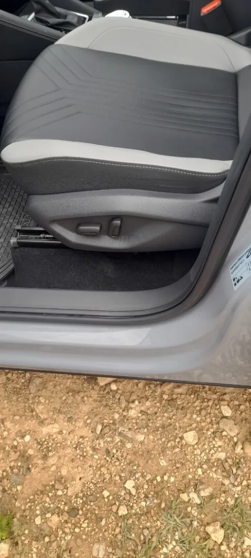 Volkswagen Jetta 2025 VS 5