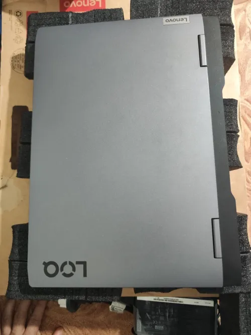 Laptop Lenovo Loq Ryzen7 rtx 4050 excellente état avec boîte habt Caba