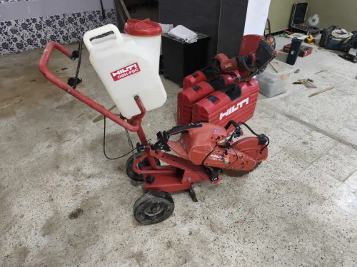 Lot de matériel de chantier professionnel
