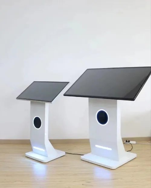 LOCATION TOTEM ET BORNE TACTILE