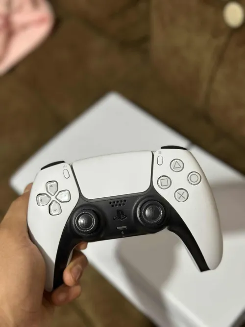 PlayStation 5 Slim avec CD propre et fonctionne parfaitement