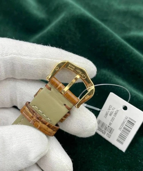 Montre de luxe Cartier Tank 34 mm
