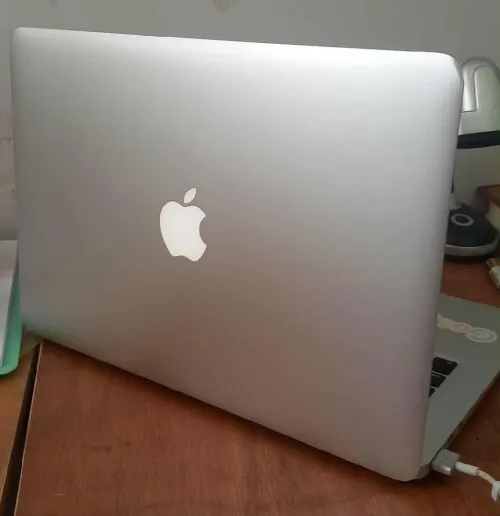 Macbook air 2017 13.3" 8Gram i5 stockage 128g cycle de batterie 700 clavier lumineux