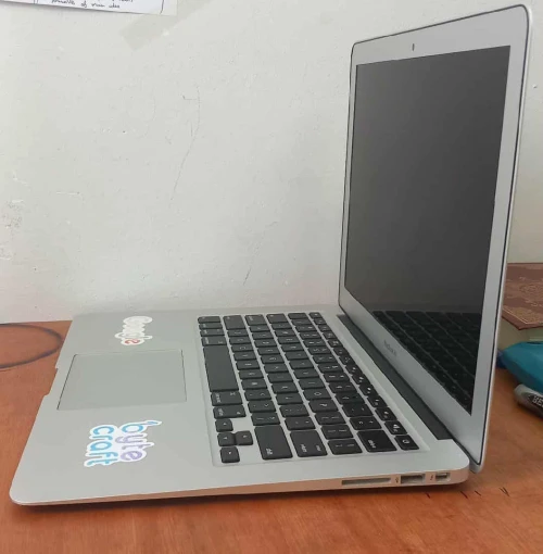 Macbook air 2017 13.3" 8Gram i5 stockage 128g cycle de batterie 700 clavier lumineux