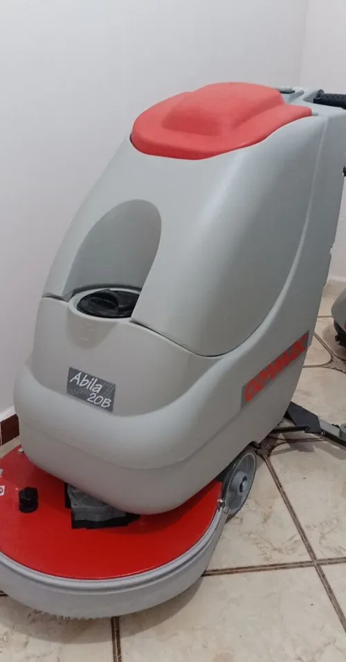 Matériel de nettoyage et lavage italien