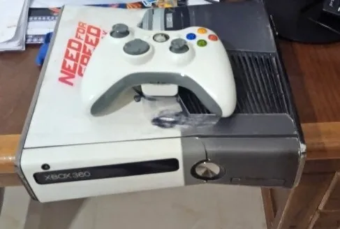 XBOX 360 SLIM