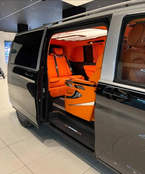  Location de voiture MERCEDES VIANO 