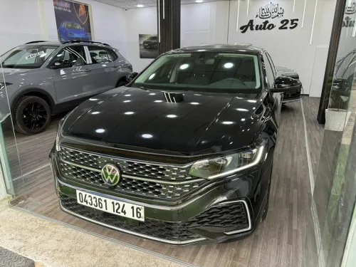 Volkswagen Passat 2024 Business