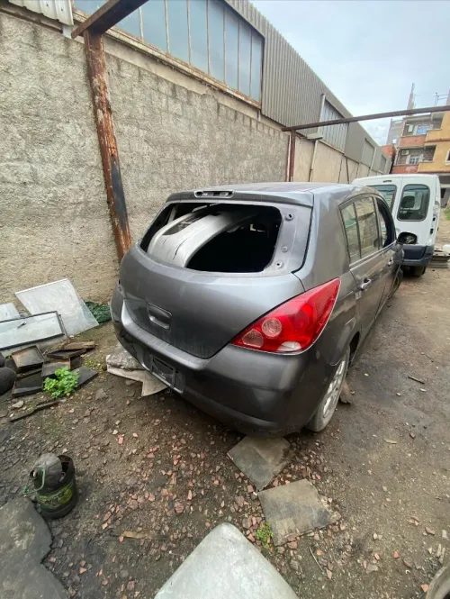 Nissan Tiida 4 portes 2006 