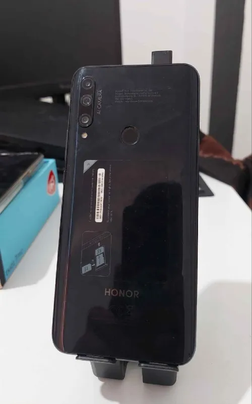 Téléphone Honor 128 Go / 6 Go RAM – Grand écran 6,59 pouces et caméra 48 MP 