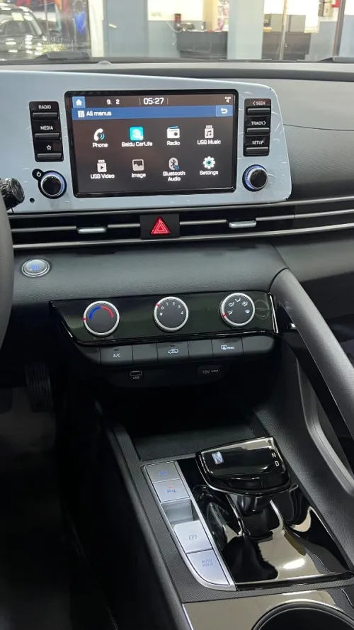 Hyundai ELANTRA 2025 GLX