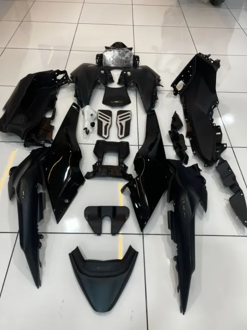 Carénage tmax 562 disponible