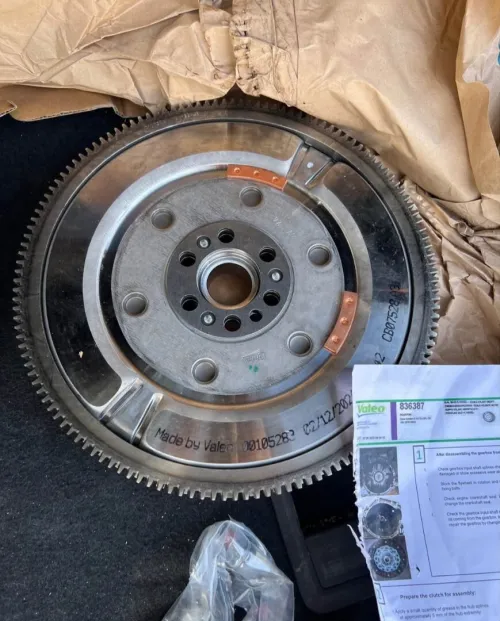 Volant moteur valeo clio 5 1.0 